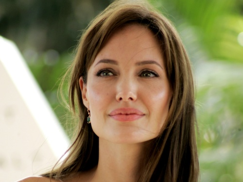 Angelina-Jolie-1